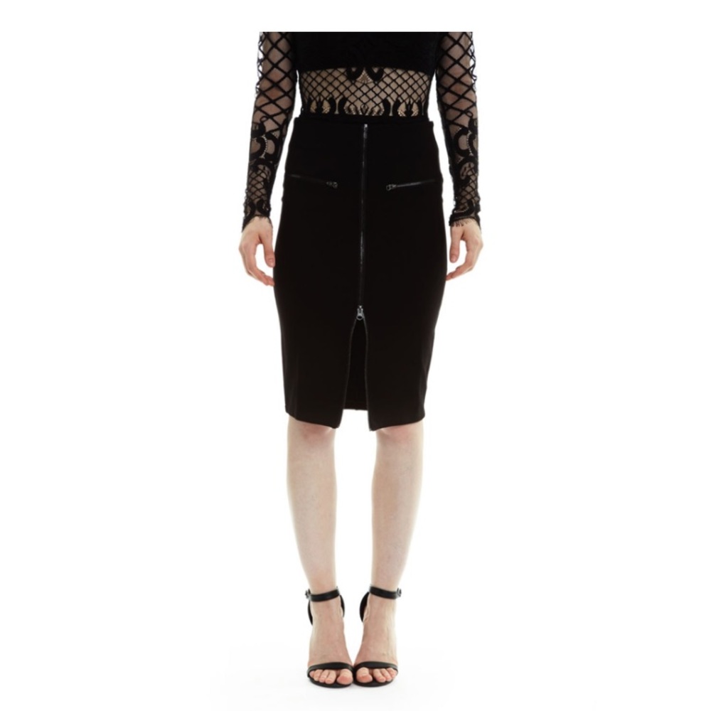 NWOT Romeo & Juliet Couture front Zip Slit Skirt